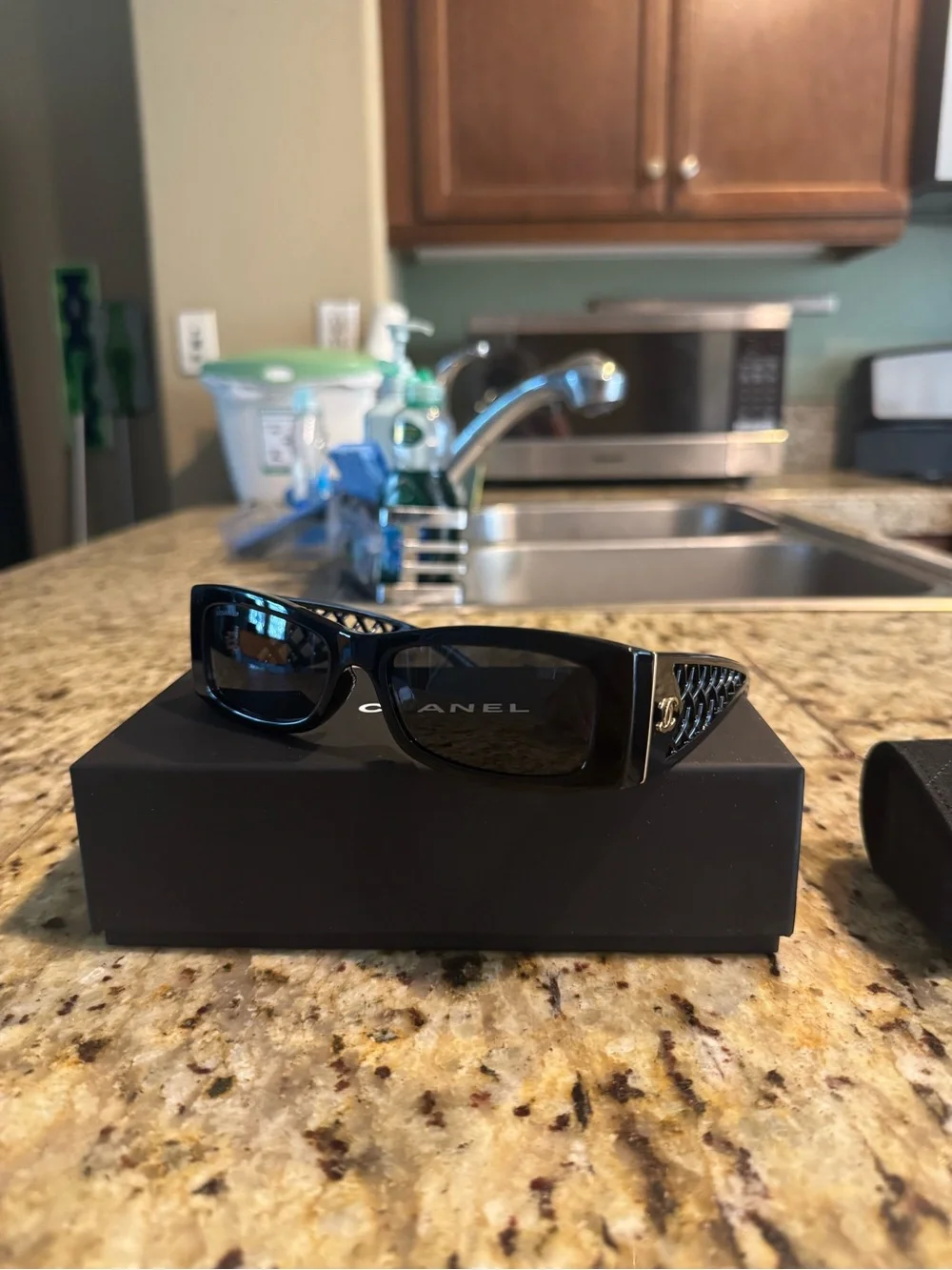 New CHANEL 2026 CH5566 summer collection Black Sunglasses